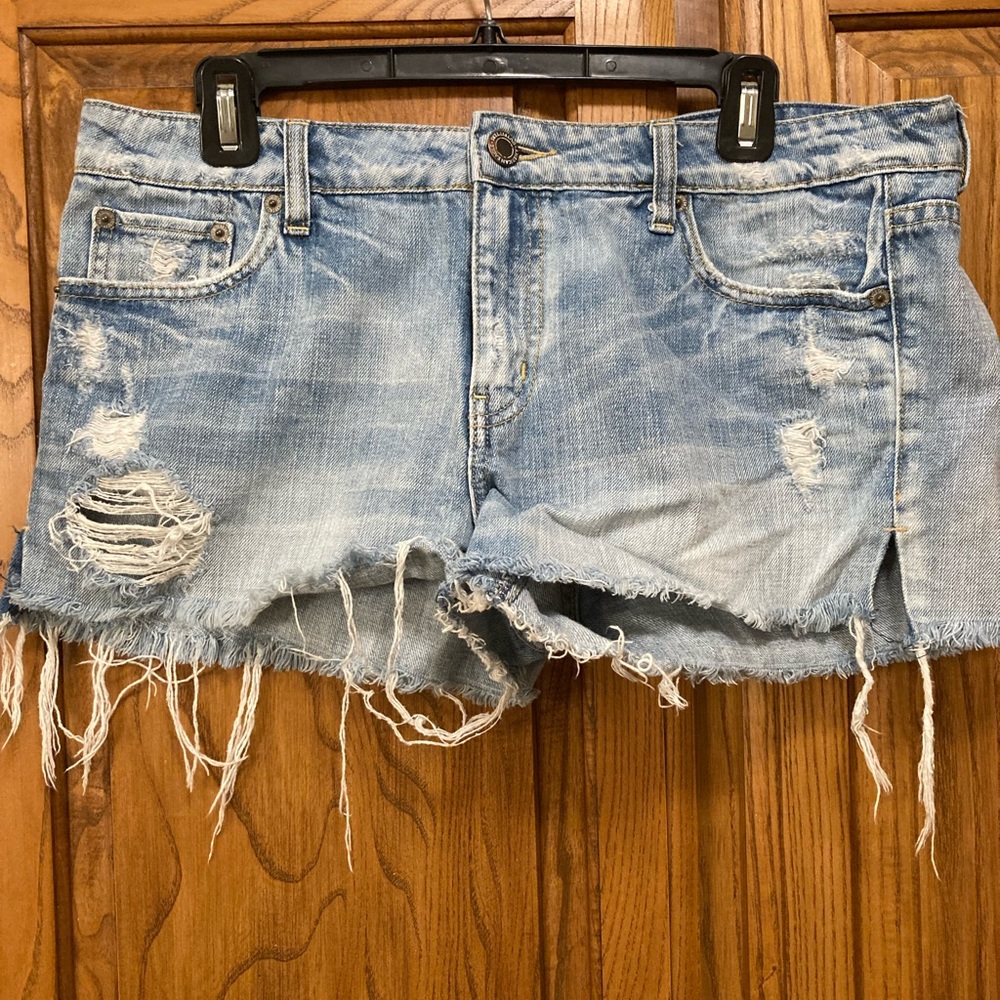 American Eagle distressed denim shorts